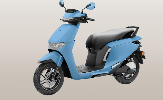 Honda Activa E Scooter featuring sleek design, swappable batteries, and 102 km range, ideal for urban commuting