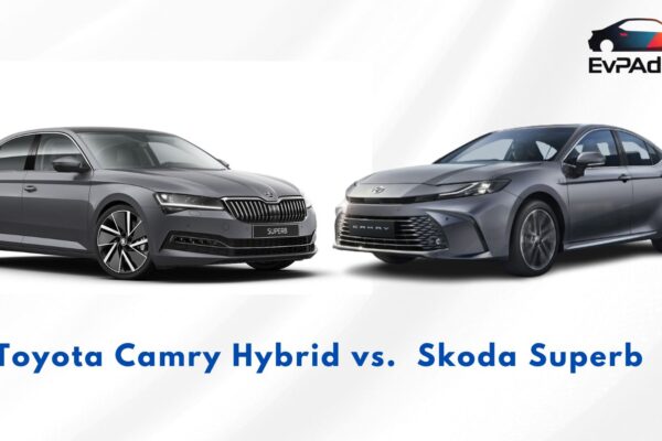 Comparison of Toyota Camry Hybrid and Skoda Superb highlighting features, price, mileage